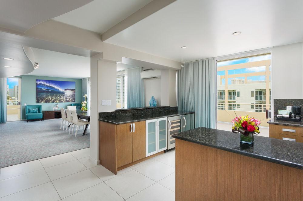 Courtyard By Marriott Waikiki Beach Гонолулу Экстерьер фото