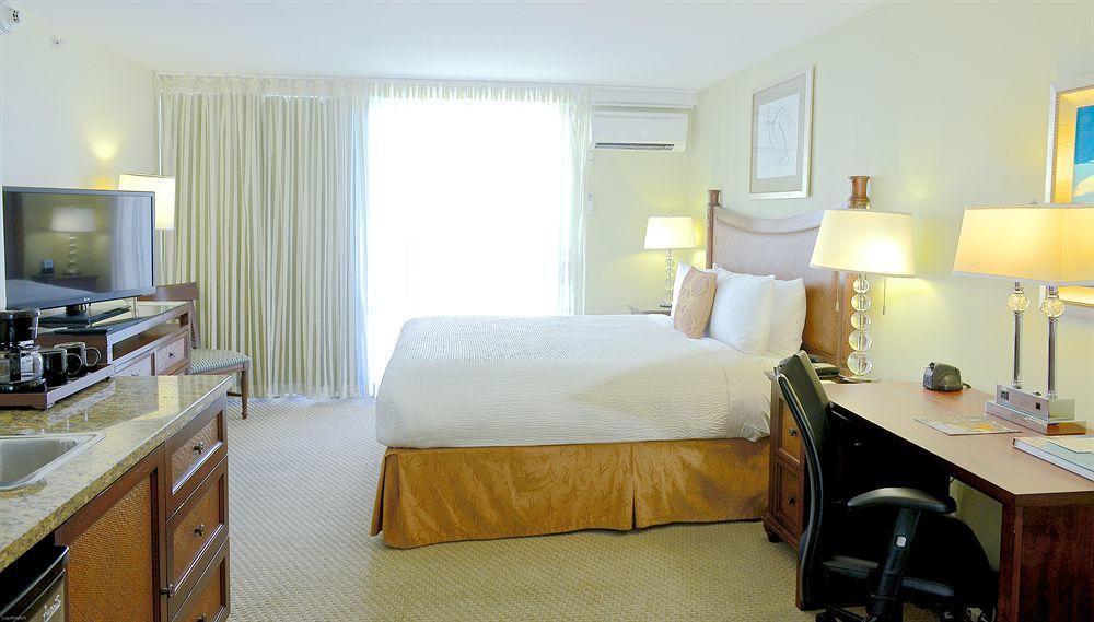 Courtyard By Marriott Waikiki Beach Гонолулу Экстерьер фото