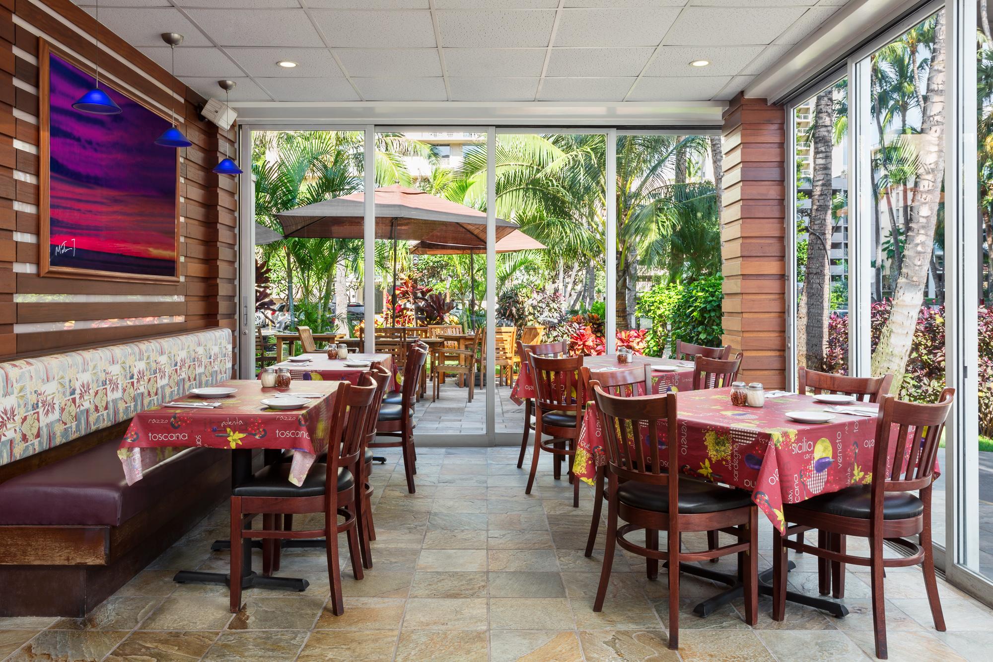 Courtyard By Marriott Waikiki Beach Гонолулу Экстерьер фото
